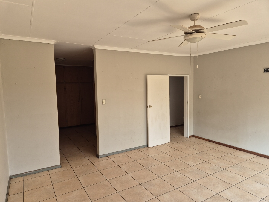 3 Bedroom Property for Sale in Flamwood North West